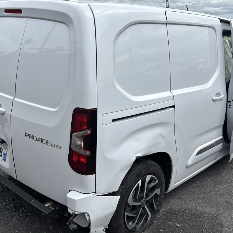 TOYOTA PROACE 3 CITY 1.5 BLUE HDI - 16V TURBO Photo n°16