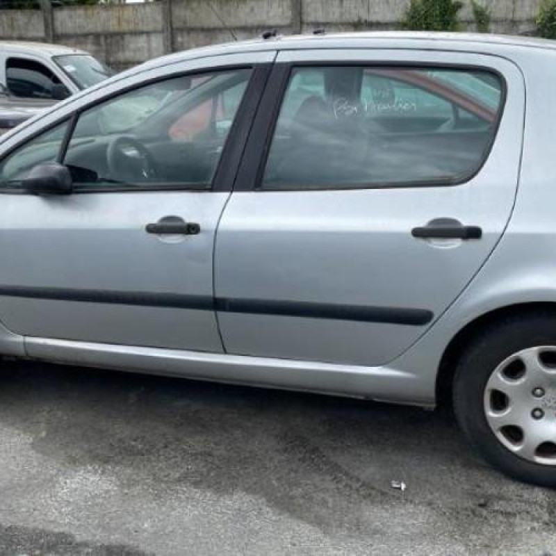 Boitier servitude moteur (BSM) PEUGEOT 307 Photo n°18