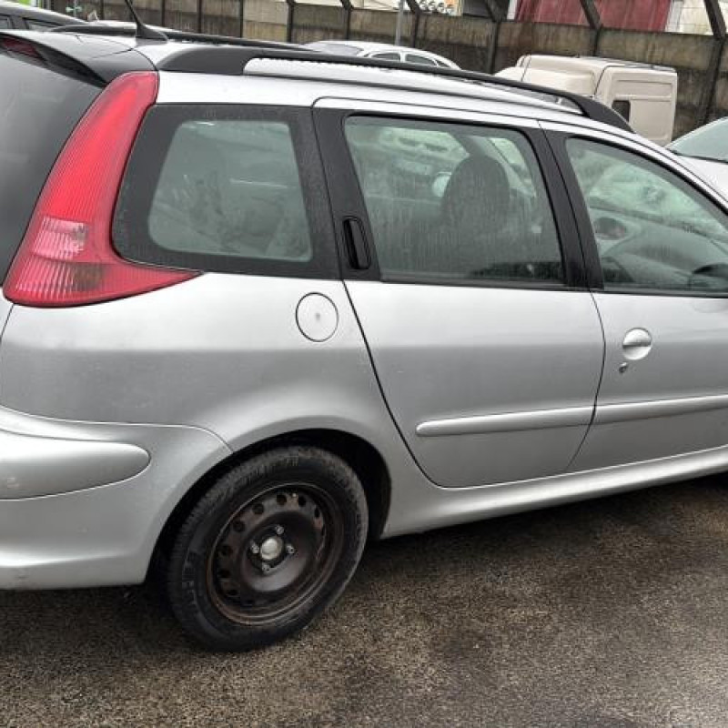 Boitier servitude moteur (BSM) PEUGEOT 206 Photo n°10