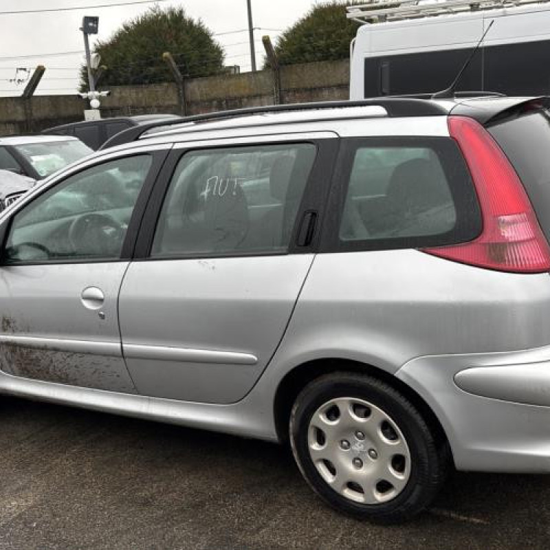 Boitier servitude moteur (BSM) PEUGEOT 206 Photo n°11