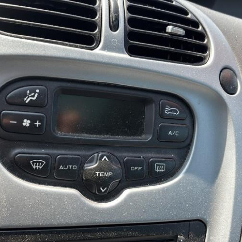 Boitier servitude moteur (BSM) CITROEN XSARA PICASSO Photo n°17