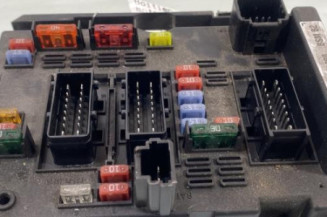 Boitier servitude moteur (BSM) PEUGEOT 206+ Photo n°1