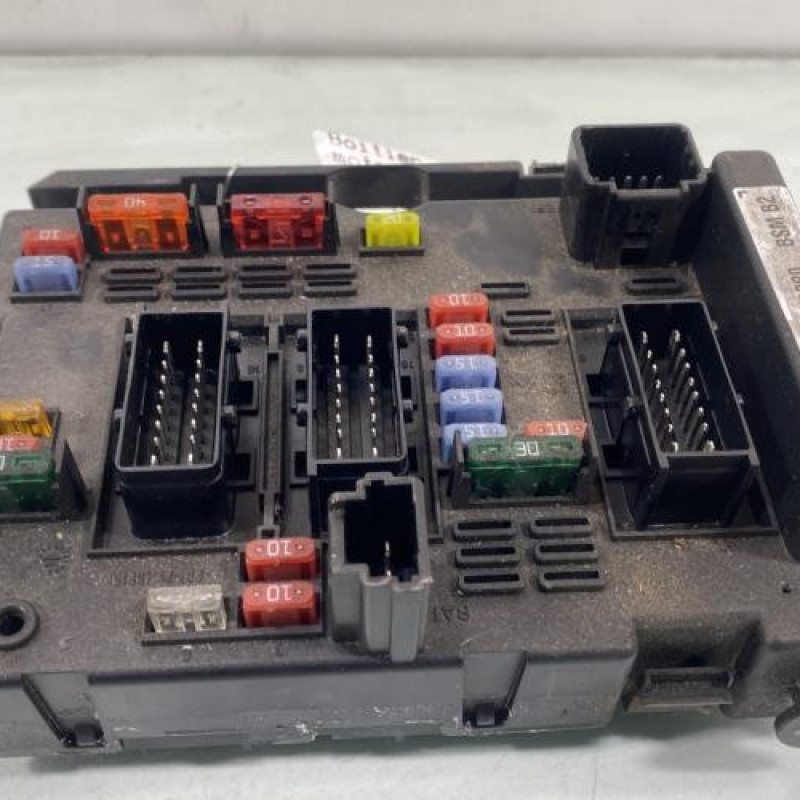 Boitier servitude moteur (BSM) PEUGEOT 206+ Photo n°1