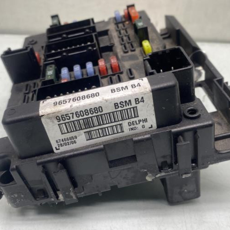 Boitier servitude moteur (BSM) PEUGEOT 206 Photo n°3