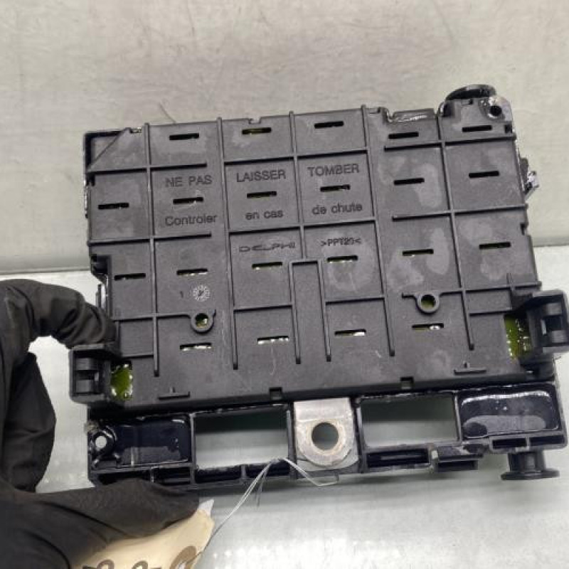 Boitier servitude moteur (BSM) PEUGEOT 206 Photo n°4