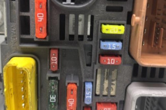 Boitier servitude moteur (BSM) PEUGEOT 407