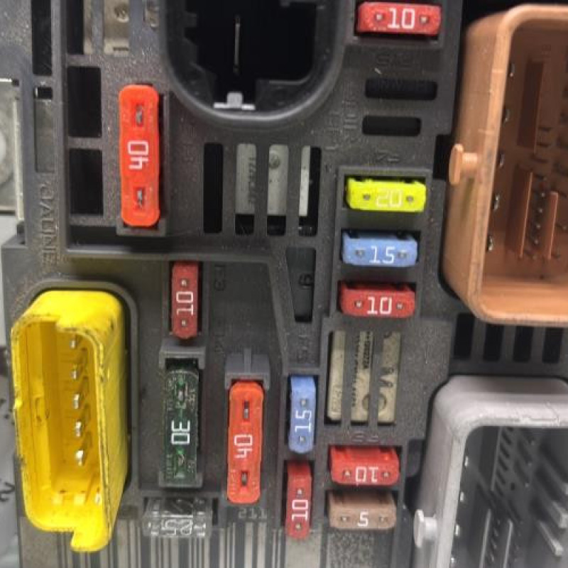 Boitier servitude moteur (BSM) PEUGEOT 407 Photo n°3