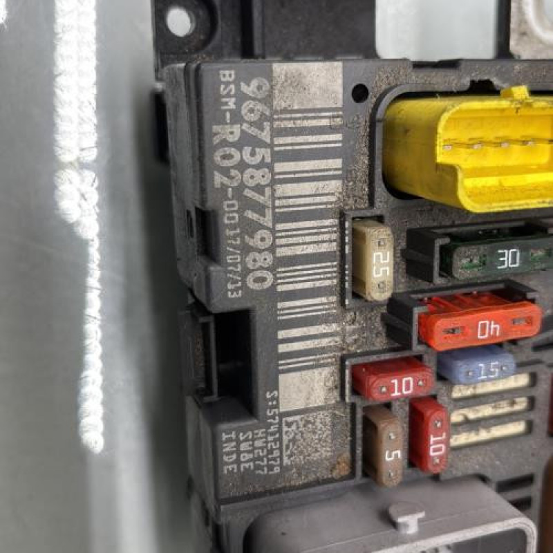 Boitier servitude moteur (BSM) CITROEN C4 GRAND PICASSO 1 Photo n°4