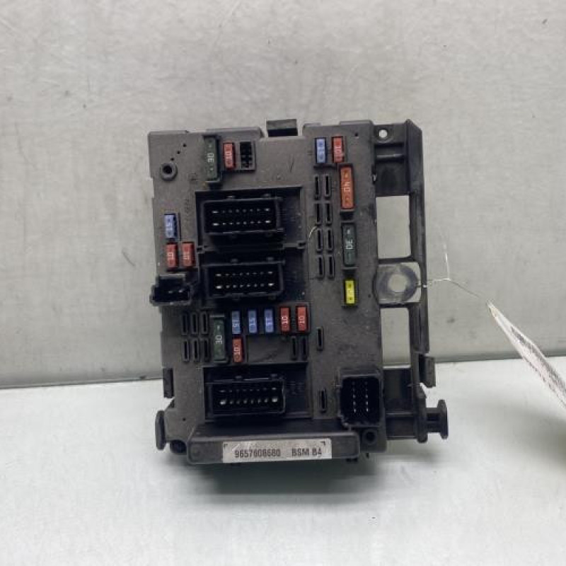 Boitier servitude moteur (BSM) PEUGEOT 206 Photo n°1