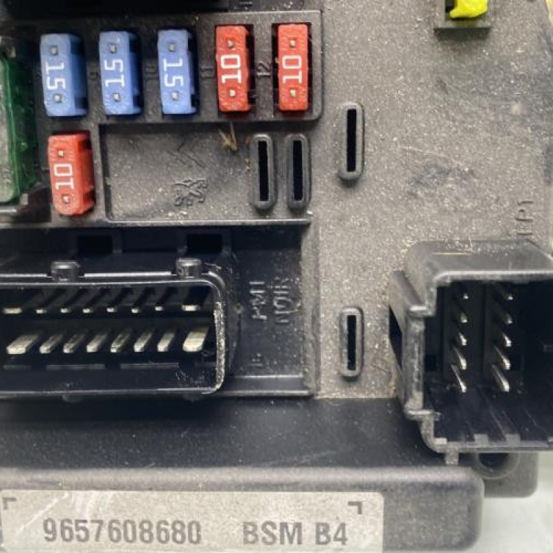 Boitier servitude moteur (BSM) PEUGEOT 206 Photo n°4