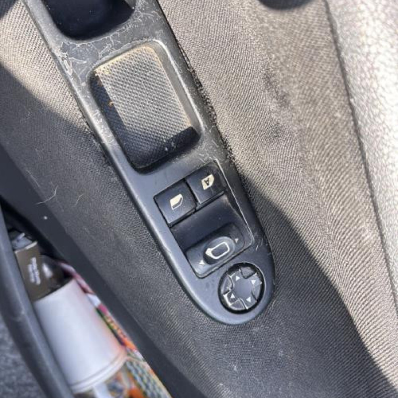 Boitier servitude moteur (BSM) PEUGEOT 207 Photo n°13