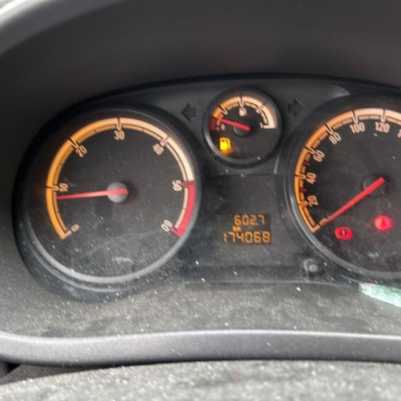 Moteur OPEL CORSA D Photo n°20