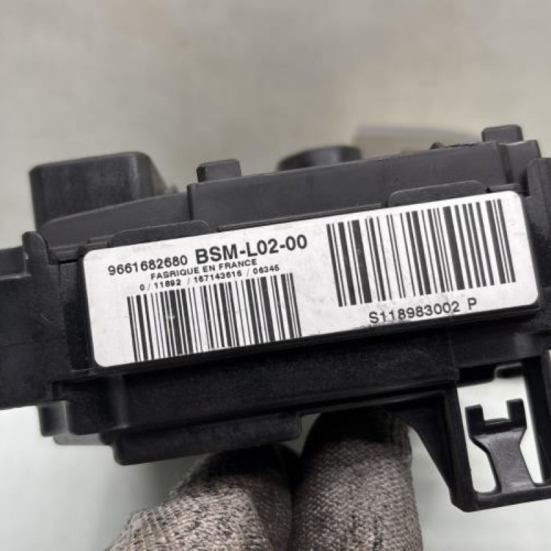 Boitier servitude moteur (BSM) PEUGEOT 407 Photo n°3