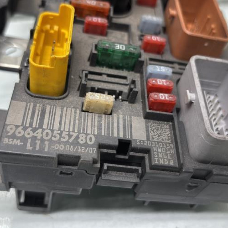 Boitier servitude moteur (BSM) PEUGEOT 307 Photo n°4