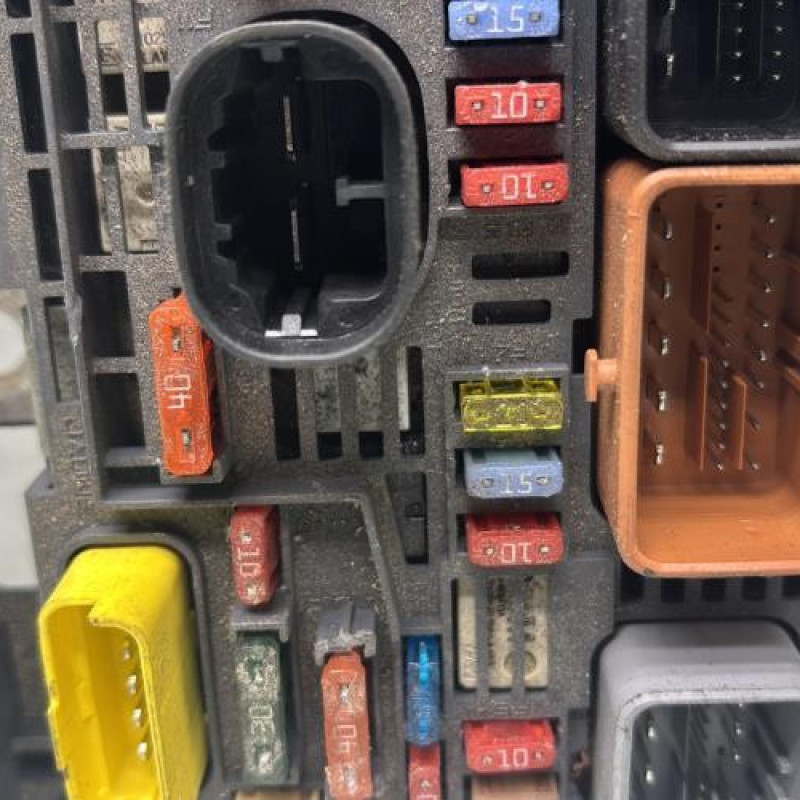 Boitier servitude moteur (BSM) CITROEN C4 PICASSO 1 Photo n°3