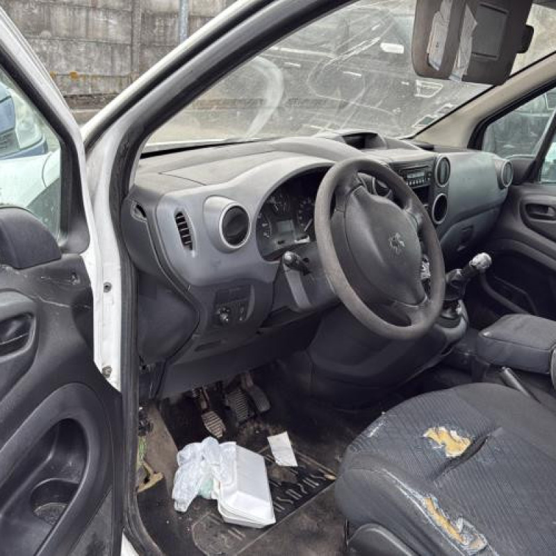 Boitier servitude moteur (BSM) PEUGEOT PARTNER 2 Photo n°16