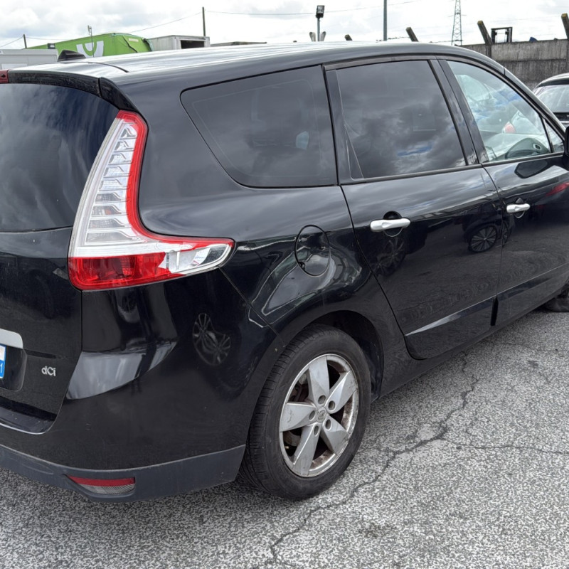 RENAULT GRAND SCENIC 3 PHASE 1 1.6 DCI - 16V TURBO Photo n°3