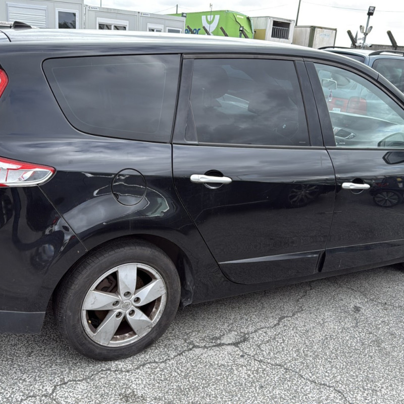 RENAULT GRAND SCENIC 3 PHASE 1 1.6 DCI - 16V TURBO Photo n°7