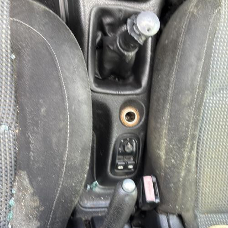 Boitier servitude moteur (BSM) PEUGEOT 206 Photo n°16