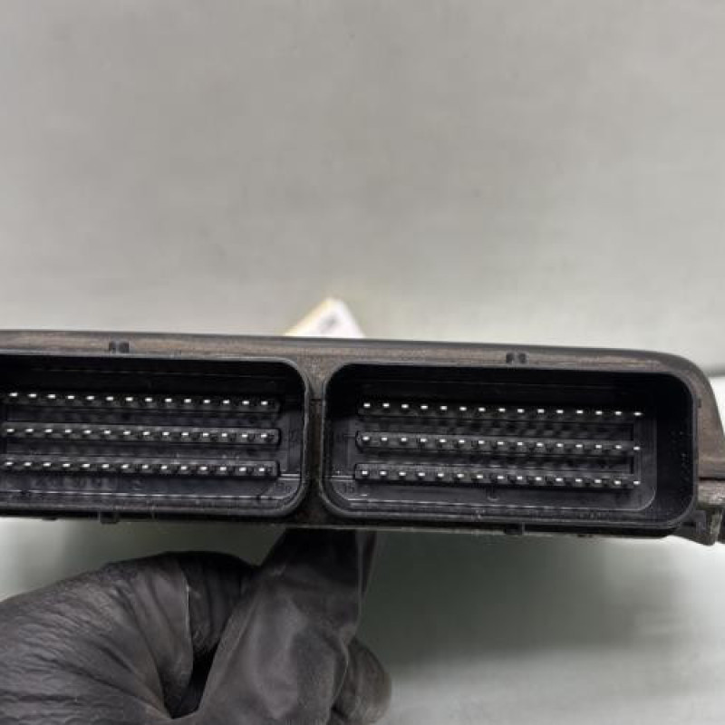 Calculateur moteur RENAULT CLIO 2 Photo n°3