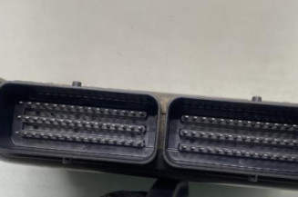 Calculateur moteur RENAULT CLIO 2