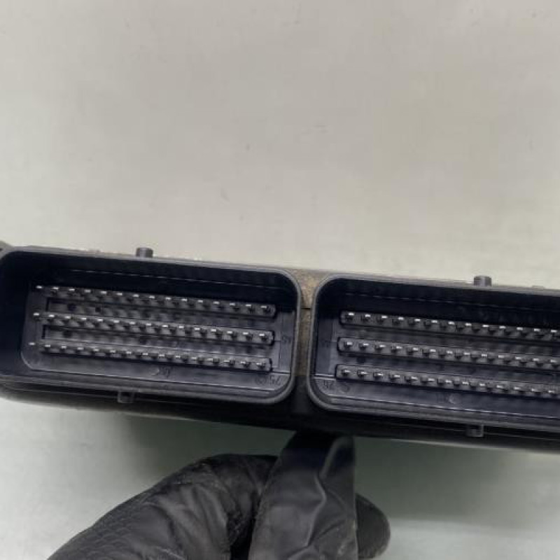 Calculateur moteur RENAULT CLIO 2 Photo n°3