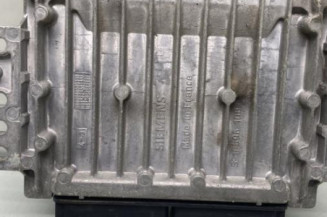 Calculateur moteur RENAULT CLIO 2
