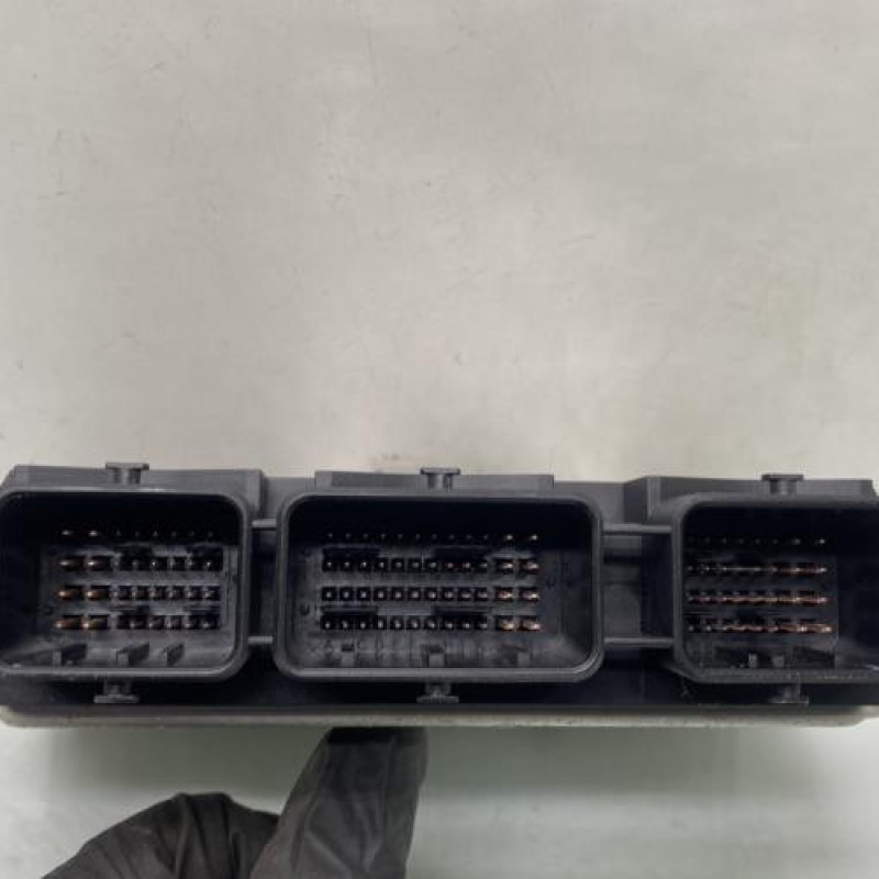 Calculateur moteur CITROEN C5 1 Photo n°3