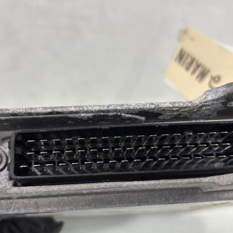 Calculateur moteur CITROEN SAXO Photo n°4