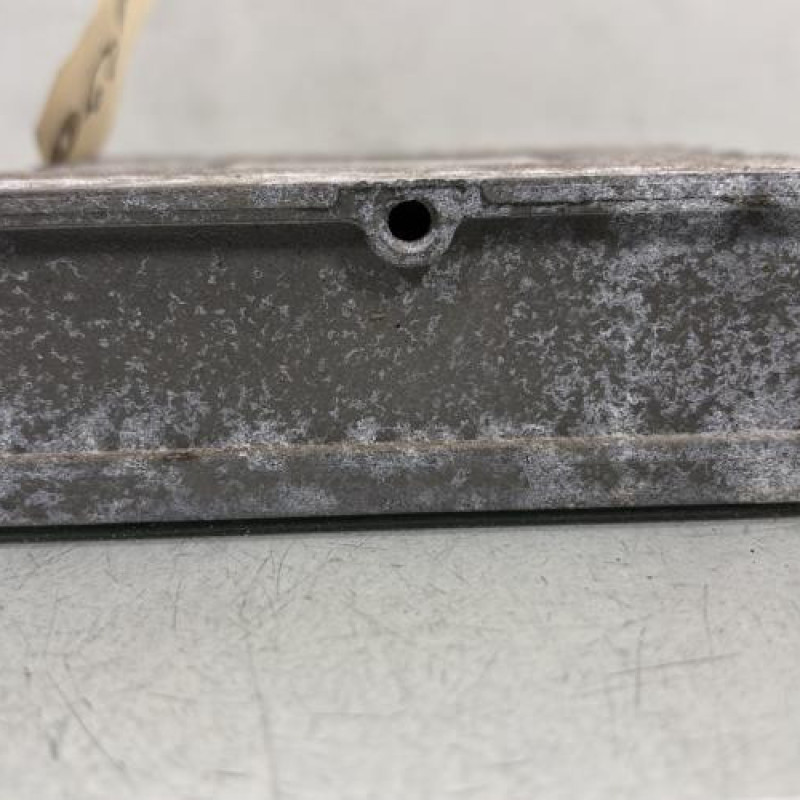 Calculateur moteur CITROEN SAXO Photo n°5