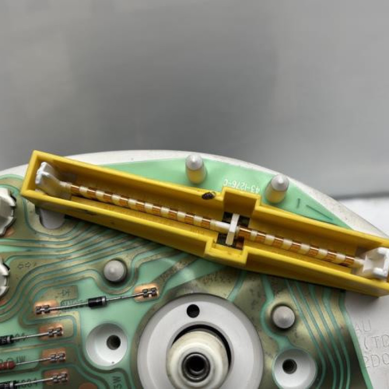 Compteur FORD KA 1 Photo n°4