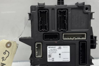 Boitier UCH RENAULT CLIO 5 Photo n°1