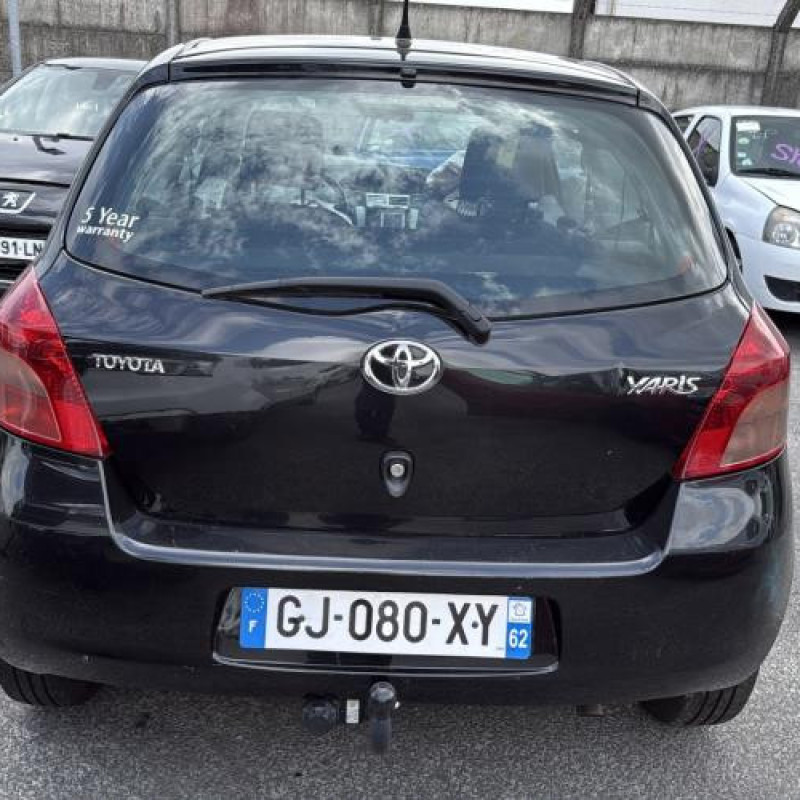 Calculateur moteur TOYOTA YARIS 2 Photo n°19