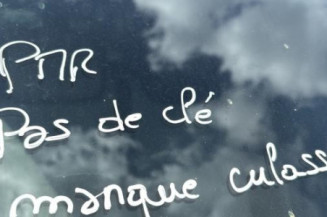 Charniere de capot NISSAN PRIMASTAR 1