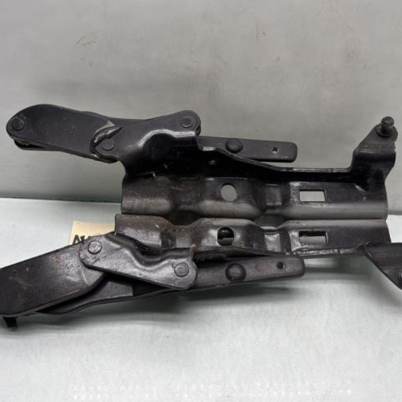 Charniere de capot MERCEDES CLASSE C 203 COUPE SPORT Photo n°3