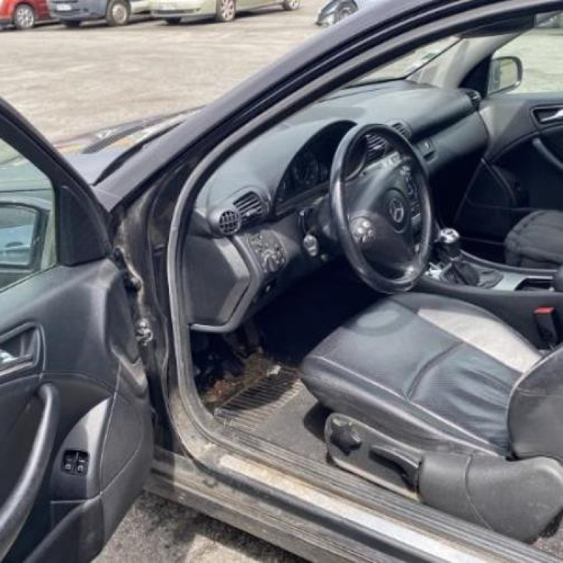 Charniere de capot MERCEDES CLASSE C 203 COUPE SPORT Photo n°18