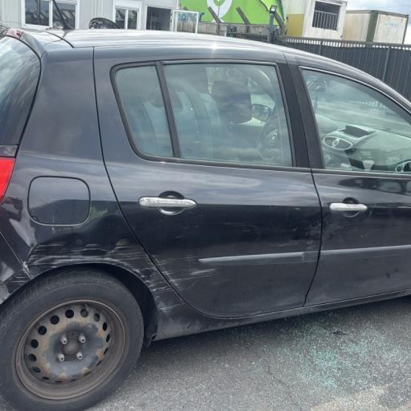 Aile avant droit RENAULT CLIO 3 Photo n°10