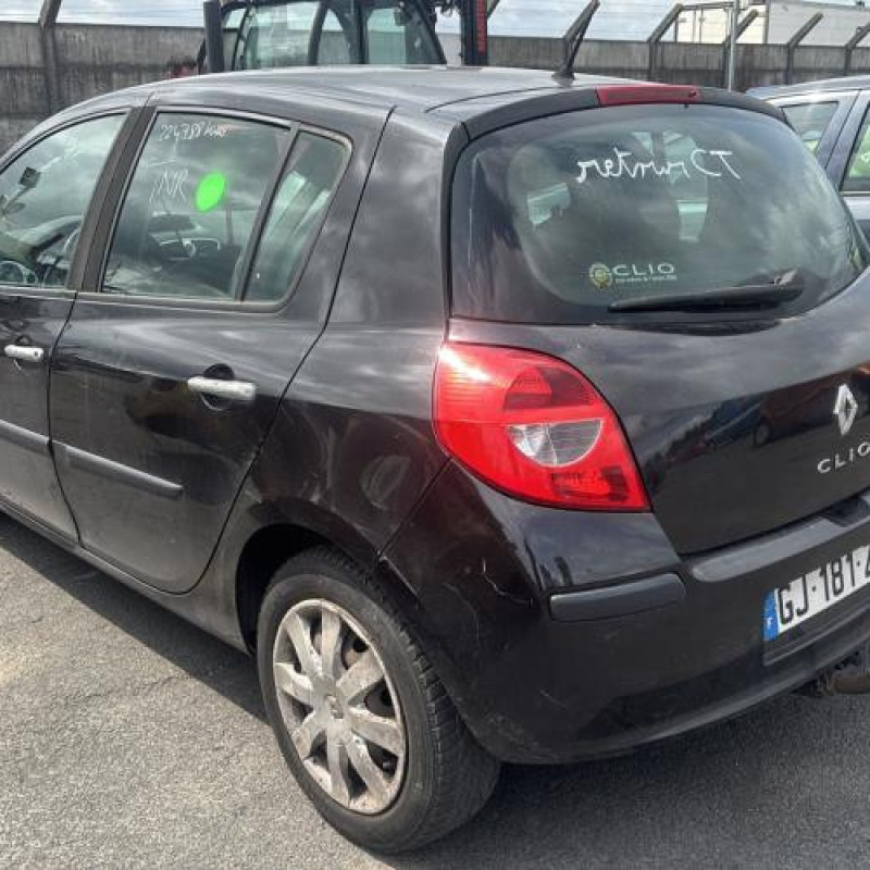 Aile avant gauche RENAULT CLIO 3 Photo n°8