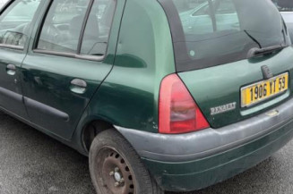 Aile avant droit RENAULT CLIO 2