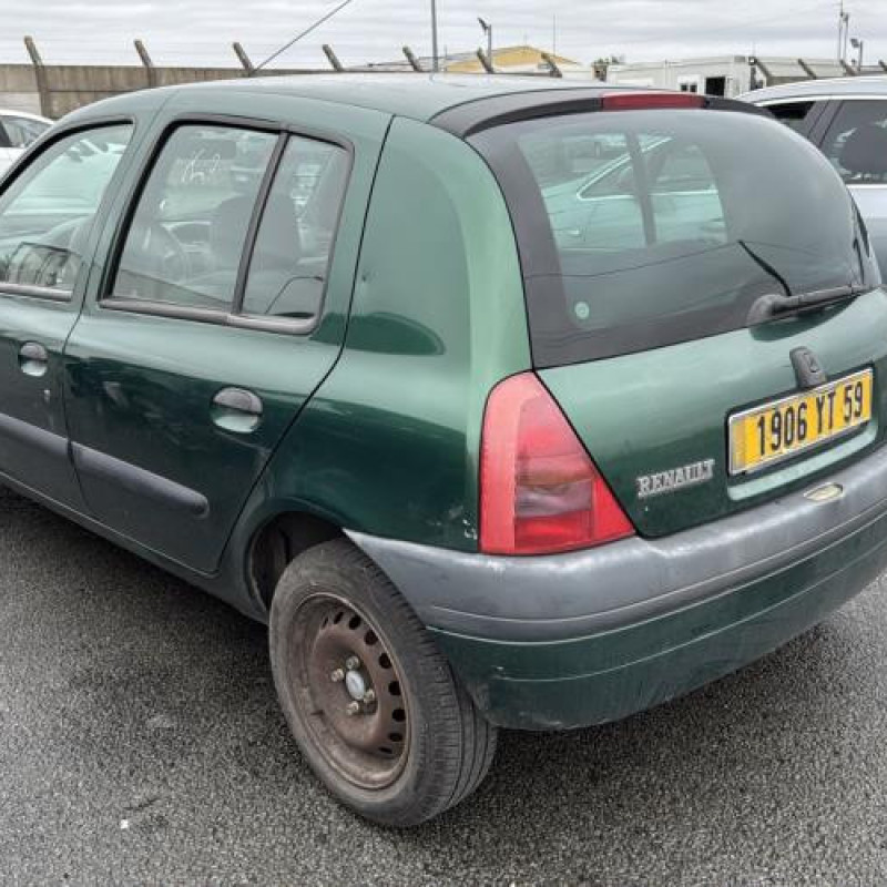 Aile avant droit RENAULT CLIO 2 Photo n°8