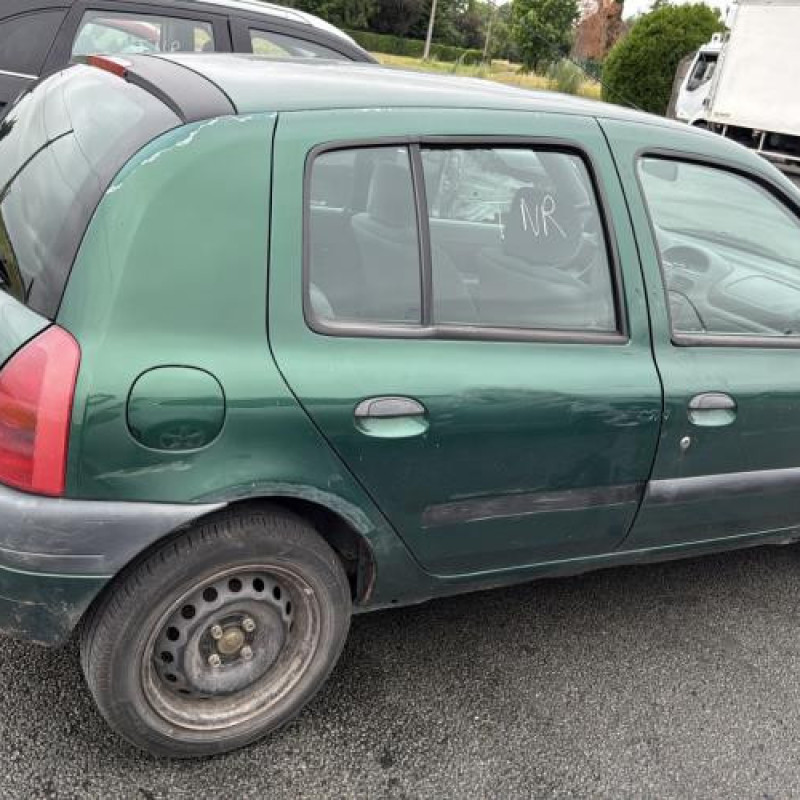 Aile avant droit RENAULT CLIO 2 Photo n°11
