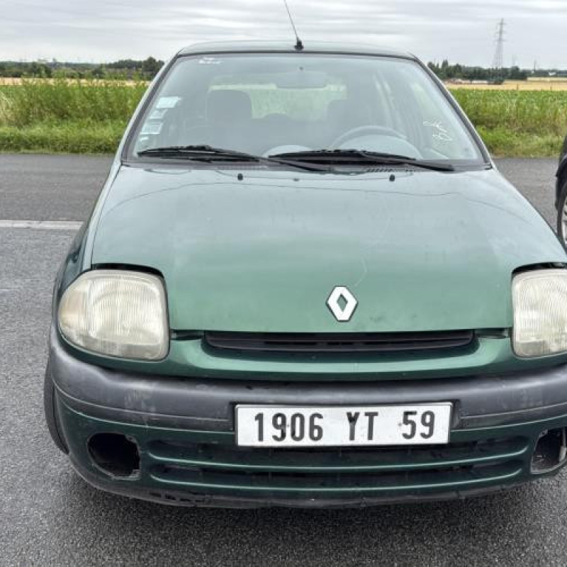 Aile avant droit RENAULT CLIO 2 Photo n°12