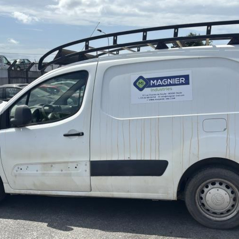 Aile avant droit CITROEN BERLINGO 2 Photo n°11