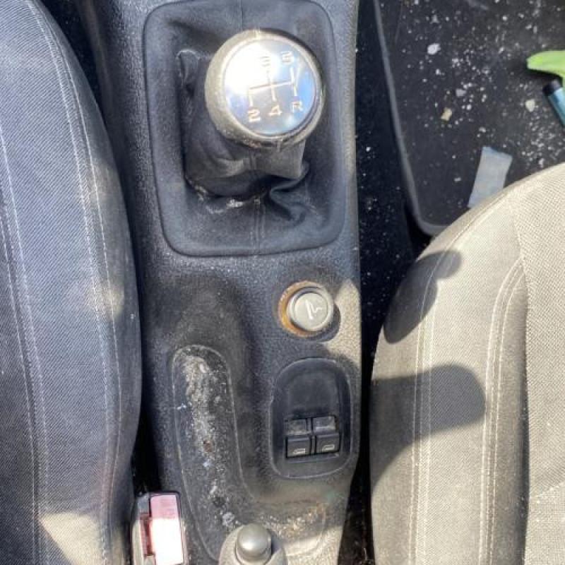 Boitier servitude moteur (BSM) PEUGEOT 206 Photo n°20