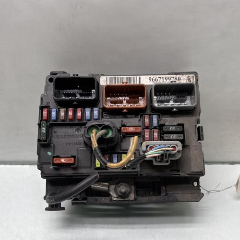 Boitier servitude moteur (BSM) PEUGEOT 207 Photo n°1