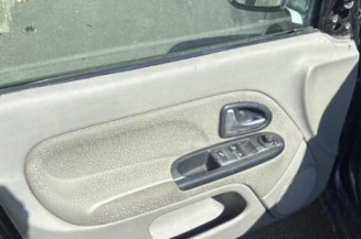 Bouton de coffre RENAULT CLIO 2