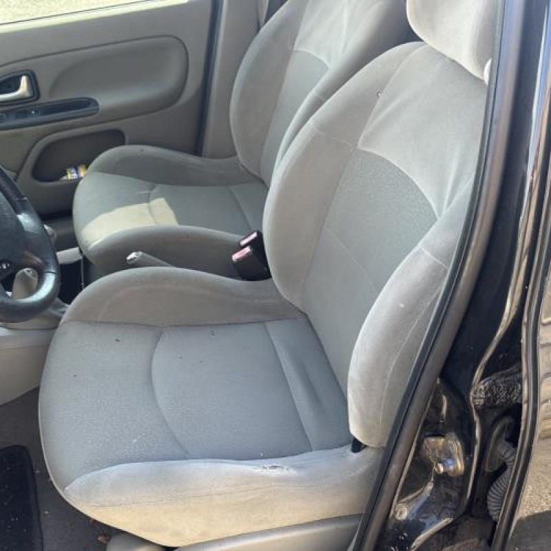 Bouton de coffre RENAULT CLIO 2 Photo n°14