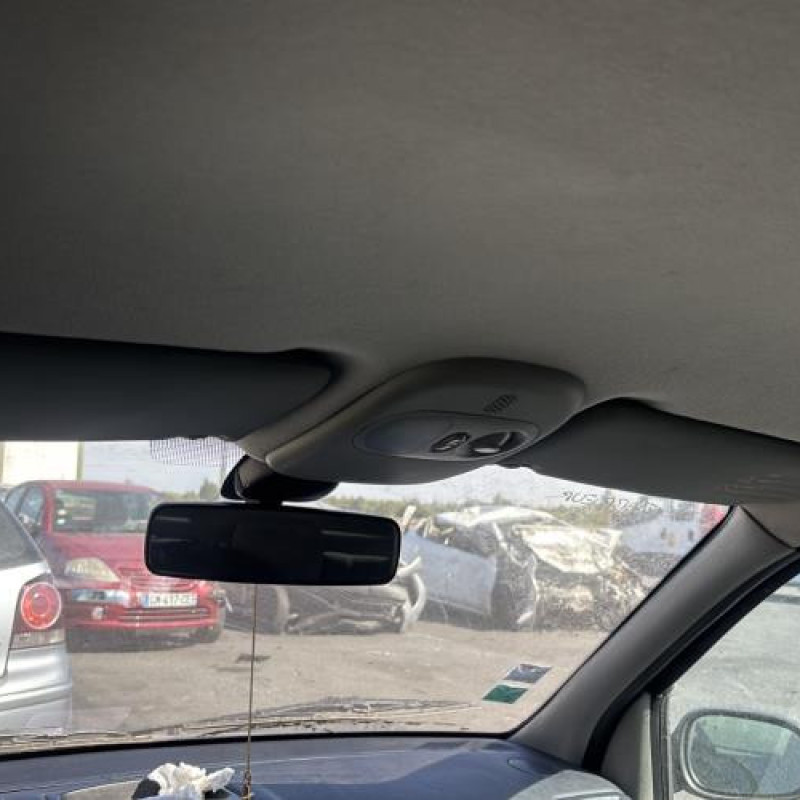 Bouton de coffre RENAULT CLIO 2 Photo n°16