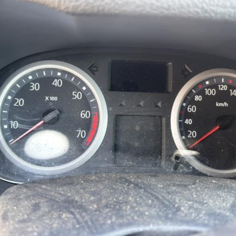 Bouton de coffre RENAULT CLIO 2 Photo n°20