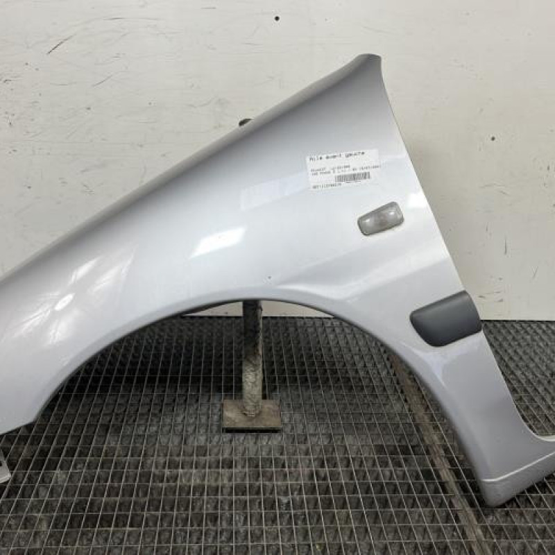 Aile avant gauche PEUGEOT 106 Photo n°1